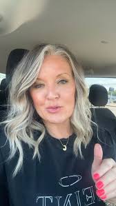 Hey ladies…💋 I'm looking to add some new SEINT Artists to my team. We are  having a lot of fun with this makeup & the benefits of it all are truly  amazing.