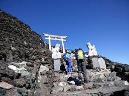 Climbing Mt Fuji Japanese Guest Houses