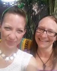 Amber Souder's Instagram, Twitter & Facebook