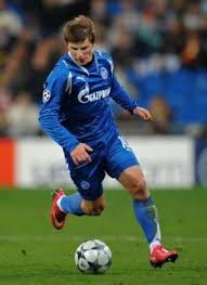 Andrei Arshavin On Zenit St Petersburg Wearing The Nike Mercurial Vapor Iv Rosa Berry Soccer Players Most Popular Sports World Football