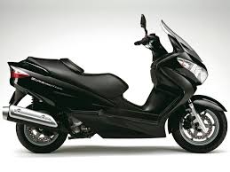 Suzuki Burgman 125 K7 Duas Rodas