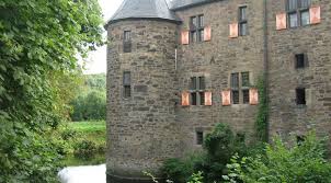 Wasserburg haus kemnade, hattingen, 45527, an der kemnade 10 sichere dir jetzt deine tickets für die kommenden termine! Wie Haus Kemnade Das Ruhr Ufer Wechselte