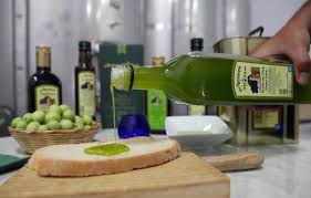 The Return Of An Olive Oil Tradition Sur In English
