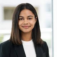 Aisha Lang's Instagram, Twitter & Facebook