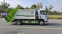 New DongFeng 6 CBM Rear Loader Garbage Compactor Truck Manual Diesel Refuse Truck with Trash Bin