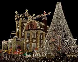 We have all the tips for trimming your tree. Limo Holiday Light Tours Chauffeured Holiday Lights Tour Dallas Tx