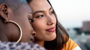 Leo & Pisces Zodiac Sign Compatibility, According To Astrologers