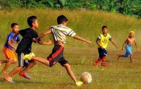 Permainan sepak bola berlangsung selama 2 x 45 menit. Hobi Sepak Bola Paling Disukai Anak Laki Laki Kompasiana Com