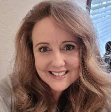 Has anyone else struggled with Court of Thorns and Roses?