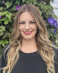 Linda Mastrangelo's Instagram, Twitter & Facebook