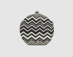 Wp standard's vintage messenger bag is the perfect companion for those on the go. 13 Bolsos De Fiesta Originales Para Invitadas De Boda