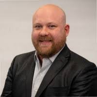 Alex Custer's Instagram, Twitter & Facebook