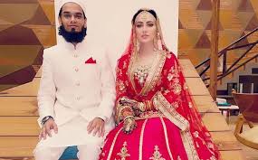Graphic designer/ visualizer + freelancer. Sana Khan Stuns In The First Wedding Picture Shared By Her On Instagram