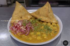 Punjabi Samosa Kailash Parbat Colaba Mumbai Maharashtra India By Humayunn Niaz Ahmed Peerzaada Punjabi Samosa Samosa Food