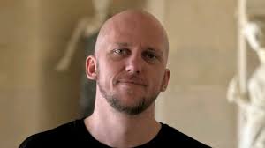 800 Pound Gorilla Media Expands Into Scripted Comedy With "Greg In L.A."  Season 4