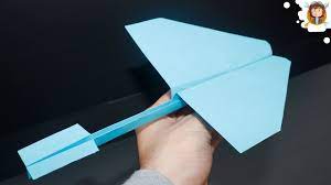 Dobla uno de los lados del papel hacia afuera como haciendo un ala. Como Hacer Un Avion De Papel Vuela Mucho Youtube