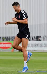 The best of cr7's haircuts and hairstyles with photos. Poyzunivy Style Cr7 New Hairstyle 2020