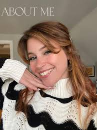 Meet Alex: A Fun-Loving Nail Technician from Phoenix