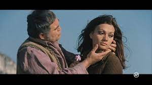 Astă seară dansăm în familie este un film de comedie românesc din 1972, regizat de geo saizescu. Filmul AstÄ SearÄ DansÄm In Familie Cu News Ro