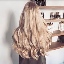 After wringing out excess water, part hair to the side and comb a generous amount of gel through either side. Long Wavy Hair Long Blonde Hair And Blonde Hair Image 7081794 On Favim Com