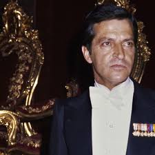 Spain's first post-Franco PM Adolfo Suarez dies at 81