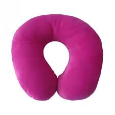 Beli sekarang bantal leher murah yang lucu dan boleh diuji kenyamanannya. Nyaman Saat Traveling Dengan 10 Rekomendasi Bantal Leher 2019 Ini