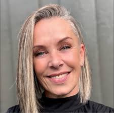 Så takknemlig for at NAFKAM og Sørlandets Sykehus ved psykiater Olav Knudsen  Baas i spissen, har forsket på healing. Å være med som healer i disse  forskningstudiene har vært så lærerikt for