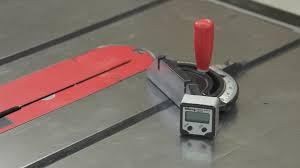 Using A Digital Angle Gauge To Set Table Saw Miter Gauge Angles Table Saw Miter Gauge Table Saw Digital Angle Gauge