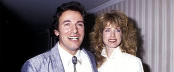 Jul 13, 2020 · as of this writing, springsteen has been happily married to wife and bandmate patti scialfa for more than two decades. Julianne Phillips Is Bruce Springsteen S 1st Wife Facts About Her And Their Failed Marriage