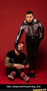 He once teased elliot by saying where's your goblin but tyler's friend michael stands up for his little brother elliot and sister gertie. Tyler Joseph And Hls Et Dog Joc Tyler Joseph And His Pet Dog Joot Ifunny In 2020 Tyler Joseph Popular Memes Memes