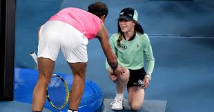 For a young tennis player, few things are likely as difficult. Aus Open Rafa Nadal Wins Hearts After Sweet Gesture To Ball Girl Who Got Hit On The Face By Ball