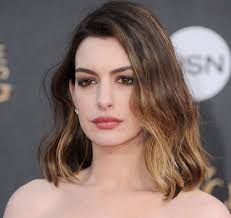 Once you're done, leave the lightener on for the amount of time specified on the kit. Balayage Short Hair Ideas 30 Celeb Inspired Pixies Bobs Lobs