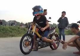 Here are some popular indonesia's bike races which are not only known by the locals, but are also very popular internationally: Indonesian Drag Bike Racing Promotions