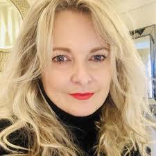 Carol Greig's Instagram, Twitter & Facebook