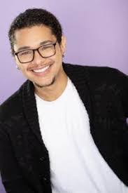 Amanda Dedon's Instagram, Twitter & Facebook