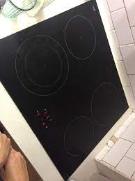 Smeg 3 burner induction cooktop,. Our Eurokera Induction Cooktop Is Displaying 4 L S When I We Turn It On I Doesn T Have A Lock Button On It Only Power