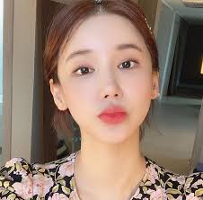 Nữ diễn viên "hở bạo" xứ Hàn Oh In Hye qua đời ở tuổi 36