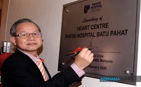 Pada sidang media itu, beliau turut menafikan dakwaan. Bernama Hospital Pantai Batu Pahat Buka Pusat Jantung Pertama Di Johor Utara