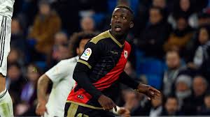 In the 61st he found christian cueva in the box and in the 88th he assisted luis advíncula, who shot from close range. Luis Advincula Niega Denuncia Contra Rayo Vallecano Tvperu