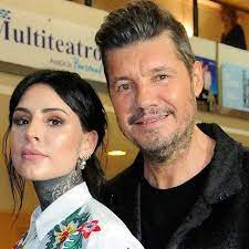 Marcelo tinelli, quien también pidió licencia en su cargo como vicepresidente del san lorenzo, dejó el cargo que. La Impresionante Imagen De Marcelo Tinelli Con Candelaria Que Los Deja En Evidencia Minuto Neuquen