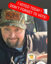 Jon Teater's Instagram, Twitter & Facebook