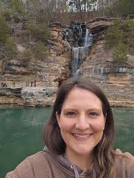 Does anyone have a book with a heist story? Or con story? Thanks!