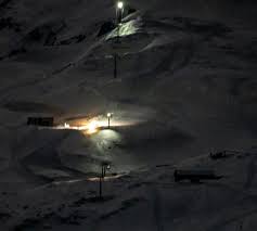 Quindi, se desideri un alloggio vacanze con tv, utilizza il filtro tv per confrontare questi alloggi vacanza. Video Nach Vierer Sessel Absturz Am Fronalpstock Zwei Personen Schweben In Lebensgefahr Zwei Personen Erheblich Verletzt