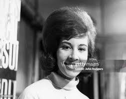 Helen Rodgers's Instagram, Twitter & Facebook