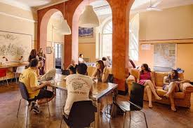 Dante Alighieri School in Siena