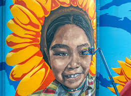 A bird's eye gaze at market day.