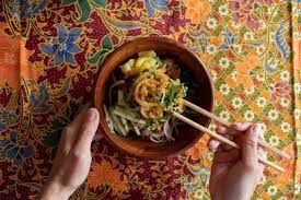 Tracy Goh Preaches The Gospel Of Malaysian Laksa In The Bay Area California Food Laksa Malaysian Cuisine