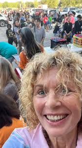 Top dog reporting from Houston Texas where The Empty Shelter Project-Texas  is spaying and neutering 600 cats and dogs today. What a magnificent  organization! This is for all the residents of this