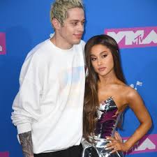 Ariana grande — put your hearts up 03:34. Us Sangerin Ariana Grande Trennt Sich Offenbar Von Ihrem Verlobten Stern De