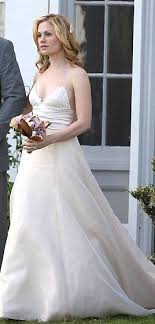 Anna Paquin Pictured In A Wedding Gown For Film Role In The Romantics Brida Wedding Dresses Tips For Wedding Dress Shopping Dresses